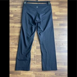 Lululemon leggings 3/4 size 4 Black